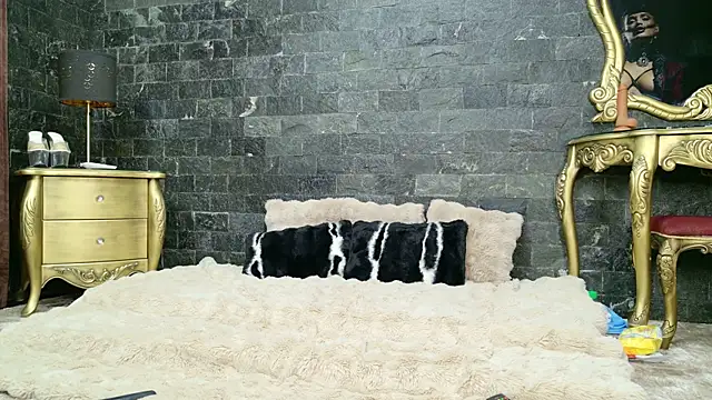 NoraAspen online show from December 16, 5:57 am