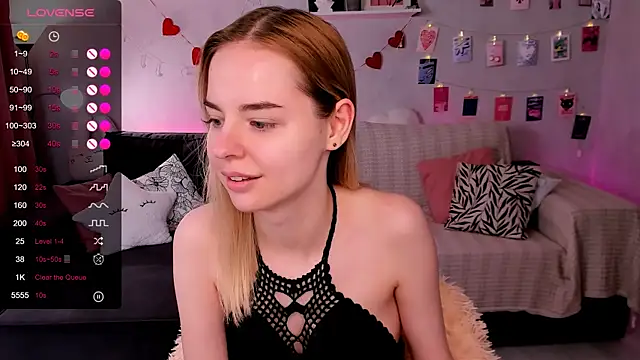 LillianShine online show from May 26, 8:46 am