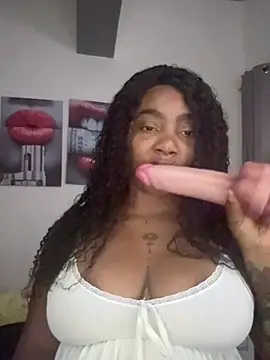 janny2897 online show from August 3, 4:38 am