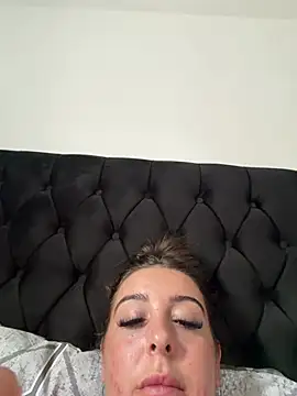 Lulumayxx online show from April 18, 4:42 pm