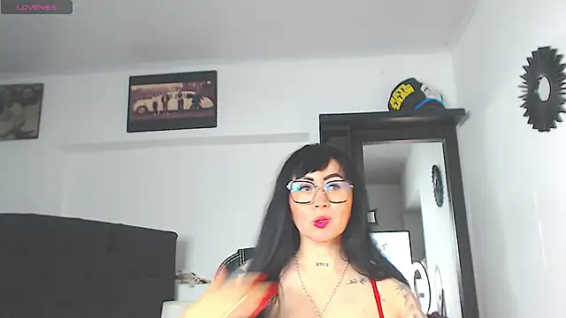 Vicky hotmilf online show from March 25, 11:24 am