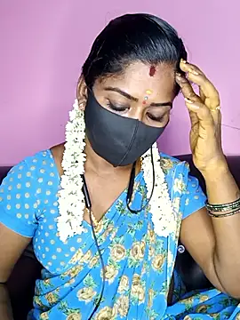 Snapshot of tamilammukuttyy chatting on September 29, 4:39 am tamilammukuttyy online show from September 29, 4:39 am