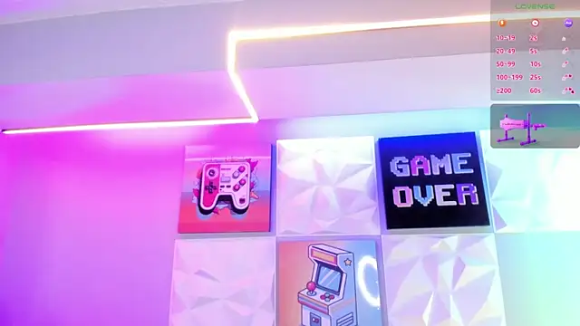 LindaWz  online show from December 14, 6:19 am