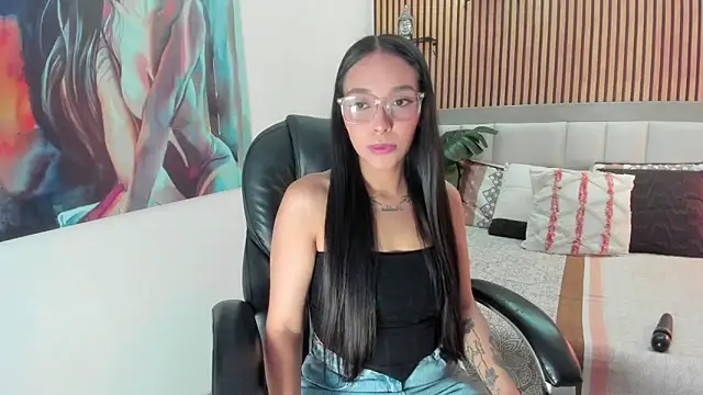 Roseaurora online show from December 17, 1:04 pm