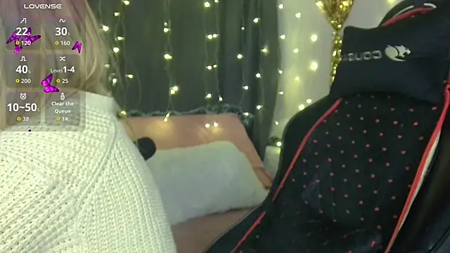 BabbbyFoxxx online show from December 20, 4:38 am