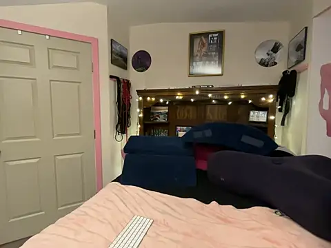 kinkycanner online show from February 8, 1:42 am