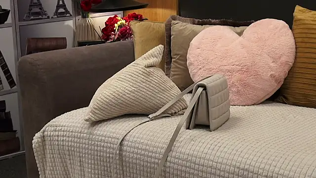 Mia Swano online show from April 20, 11:52 pm