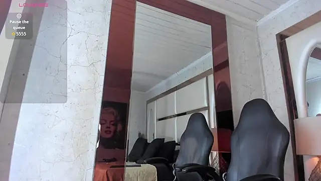 Ely09  online show from March 6, 2:56 pm