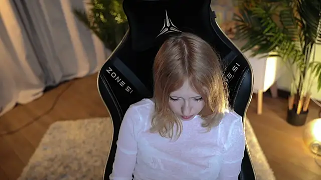 Snapshot of rosy_petal chatting on September 16, 2:08 am rosy petal online show from September 16, 2:08 am