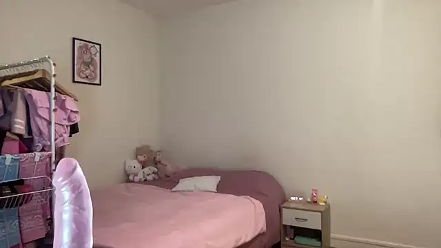 Minae Kinamoto online show from November 7, 5:07 pm