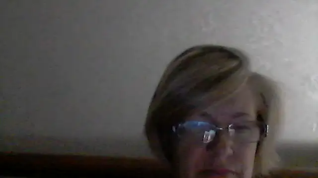 Snapshot of LucyLewisX chatting on October 29, 3:25 pm LucyLewisX online show from October 29, 3:25 pm