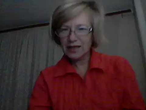 Snapshot of LucyLewisX chatting on October 25, 9:10 pm LucyLewisX online show from October 25, 9:10 pm