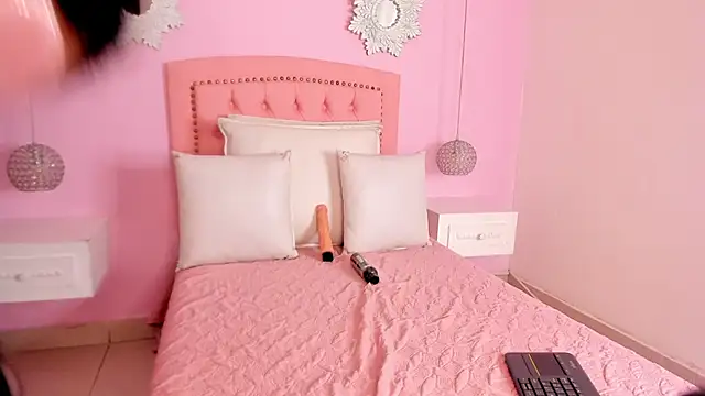 CannelaSmith online show from September 12, 7:32 pm