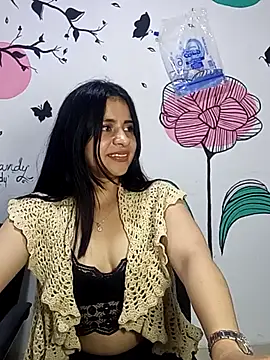 ValerieLove  online show from October 19, 12:01 am