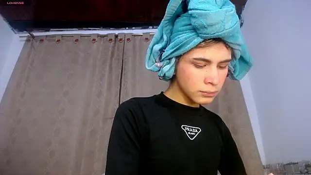 DaraKat18 online show from April 10, 11:44 pm