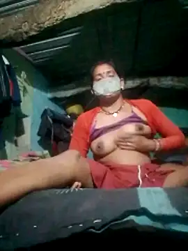 CUTE-004 online show from April 22, 5:21 pm