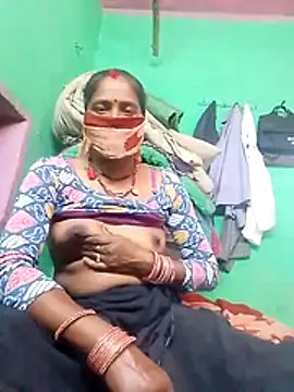 CUTE-004 online show from November 20, 9:54 am