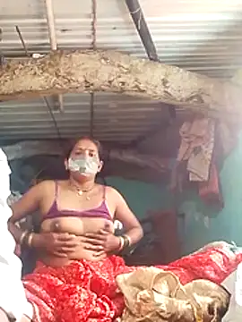 CUTE-004 online show from October 23, 8:20 am