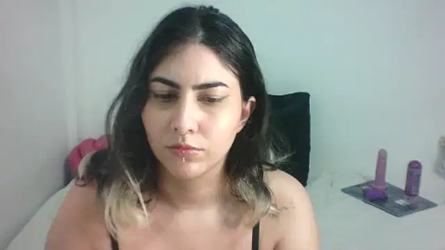 ApenasLys online show from September 12, 9:11 pm