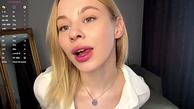 Snapshot of Lil_Elisa chatting on September 15, 11:29 am Lil Elisa online show from September 15, 11:29 am