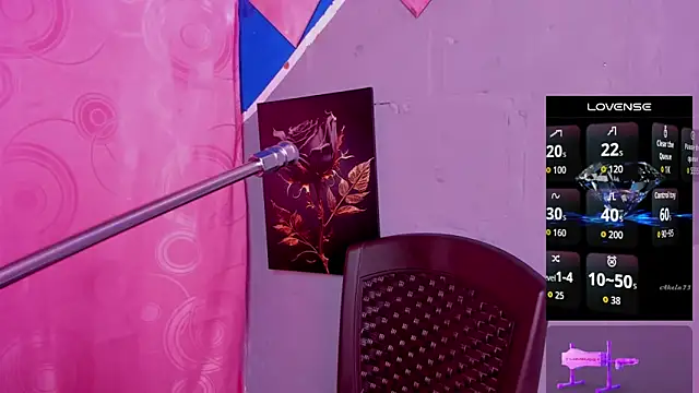 lau-hot online show from April 9, 8:03 pm