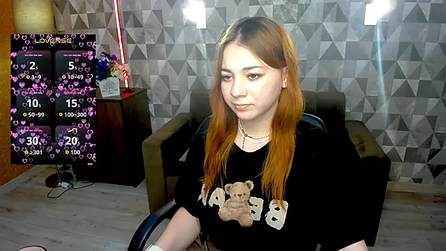 AnnaStills online show from February 18, 2:05 pm