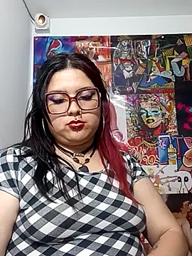 Curvy-Queen online show from September 27, 5:03 am