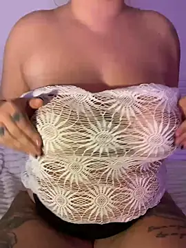 Snapshot of NailaRosee chatting on September 16, 8:06 pm NailaRosee online show from September 16, 8:06 pm