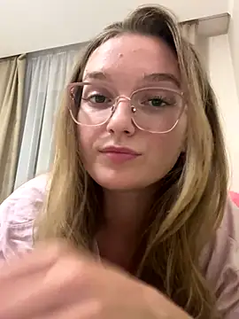 Bellatrisssaa online show from September 23, 7:01 pm