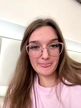 Bellatrisssaa online show from December 18, 11:59 am