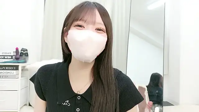 roachan  online show from August 2, 2:31 pm