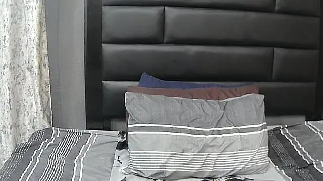 Snapshot of PrettyLisa28 chatting on October 20, 5:21 am PrettyLisa28 online show from October 20, 5:21 am