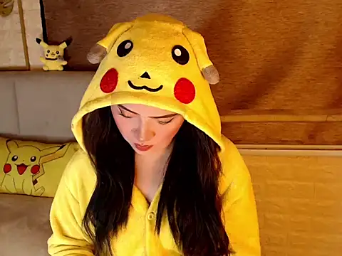 yourdevilsweettsx online show from April 10, 12:33 pm