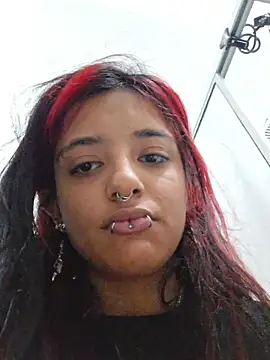 carolinerue online show from March 29, 3:16 am