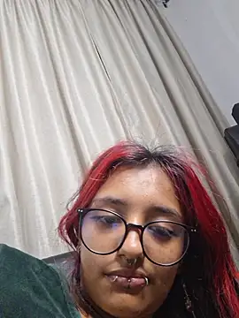 carolinerue online show from March 26, 5:09 am