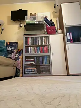 Brutecia2002 online show from April 8, 10:06 am