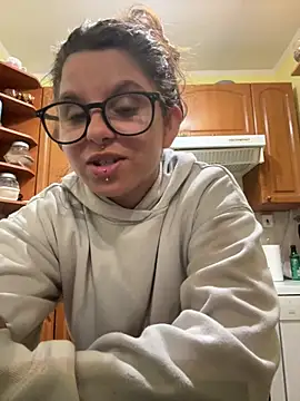 Brutecia2002 online show from March 27, 7:58 pm