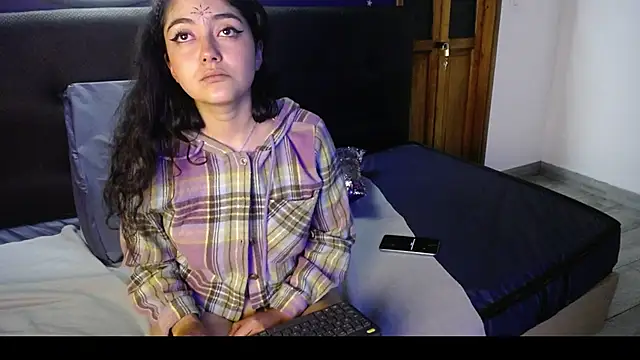 Snapshot of Fairy_marie12 chatting on September 12, 5:52 am Fairy marie12 online show from September 12, 5:52 am
