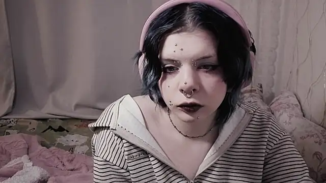 Alice Zev online show from April 29, 2:15 am
