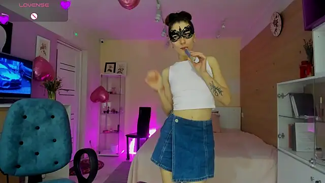 dark summer online show from March 18, 5:40 pm