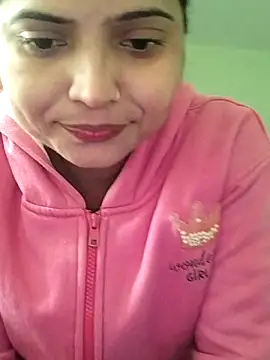 Hot-Pooja25 online show from January 15, 5:13 am