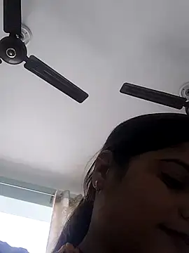 Hot-Pooja25 online show from April 7, 5:20 am