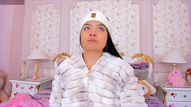 SharonBonet online show from January 19, 5:36 am