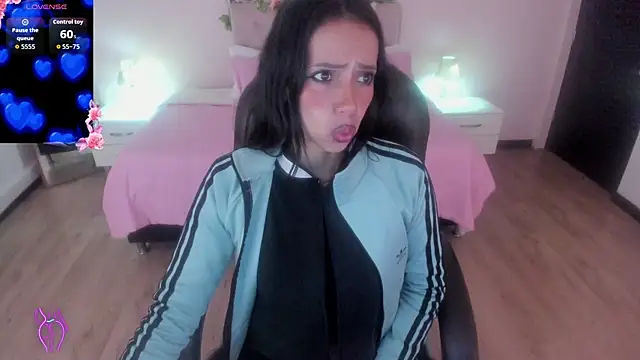Mariam Lopez   online show from July 3, 4:29 am