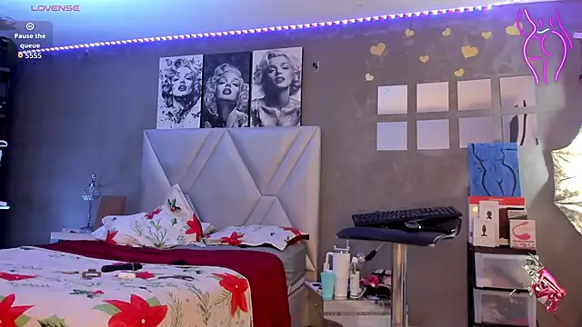 sexyzoe 69 online show from February 10, 4:54 pm