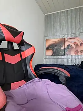 susan mooree online show from November 28, 7:28 pm