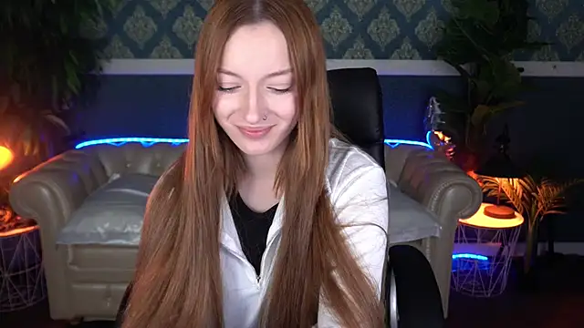 FoxyMayy online show from March 19, 2:43 pm