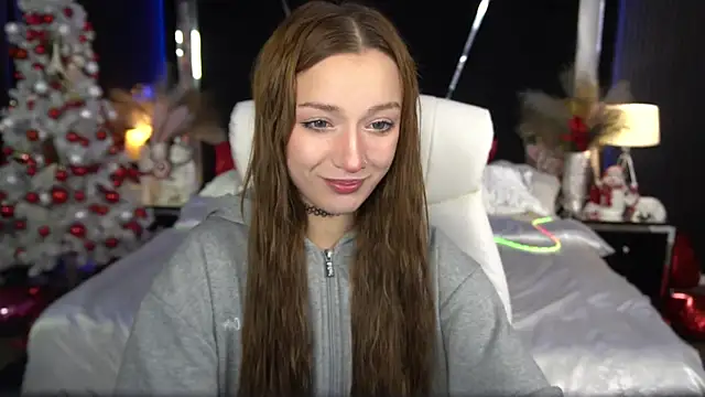 FoxyMayy online show from December 13, 8:59 pm