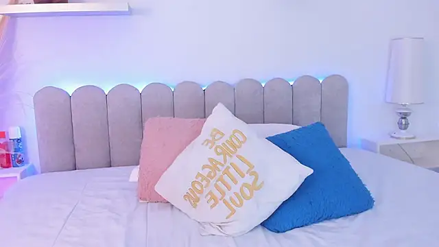 Ridwana  online show from December 4, 2:08 pm