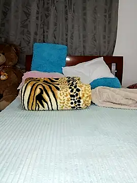 ZARAY 1118 online show from April 1, 11:35 pm